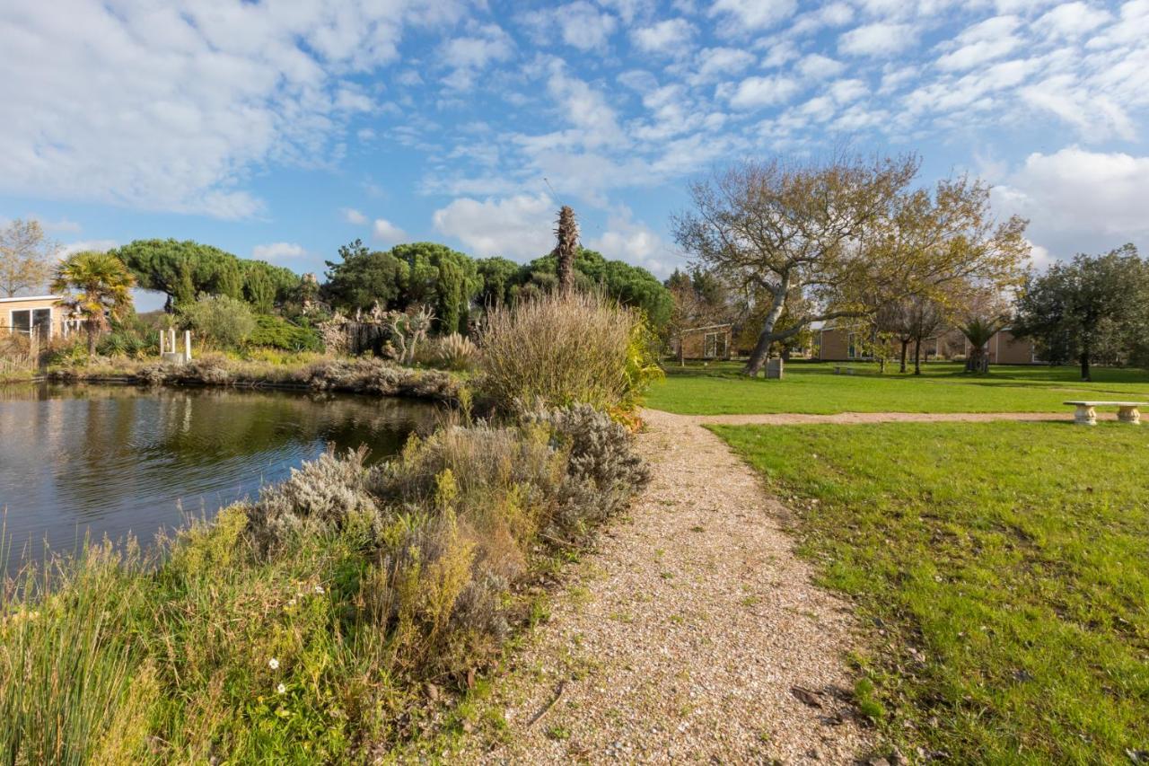 Welcome In - Vakantiepark Fort Den Haak Vrouwenpolder Exterior photo
