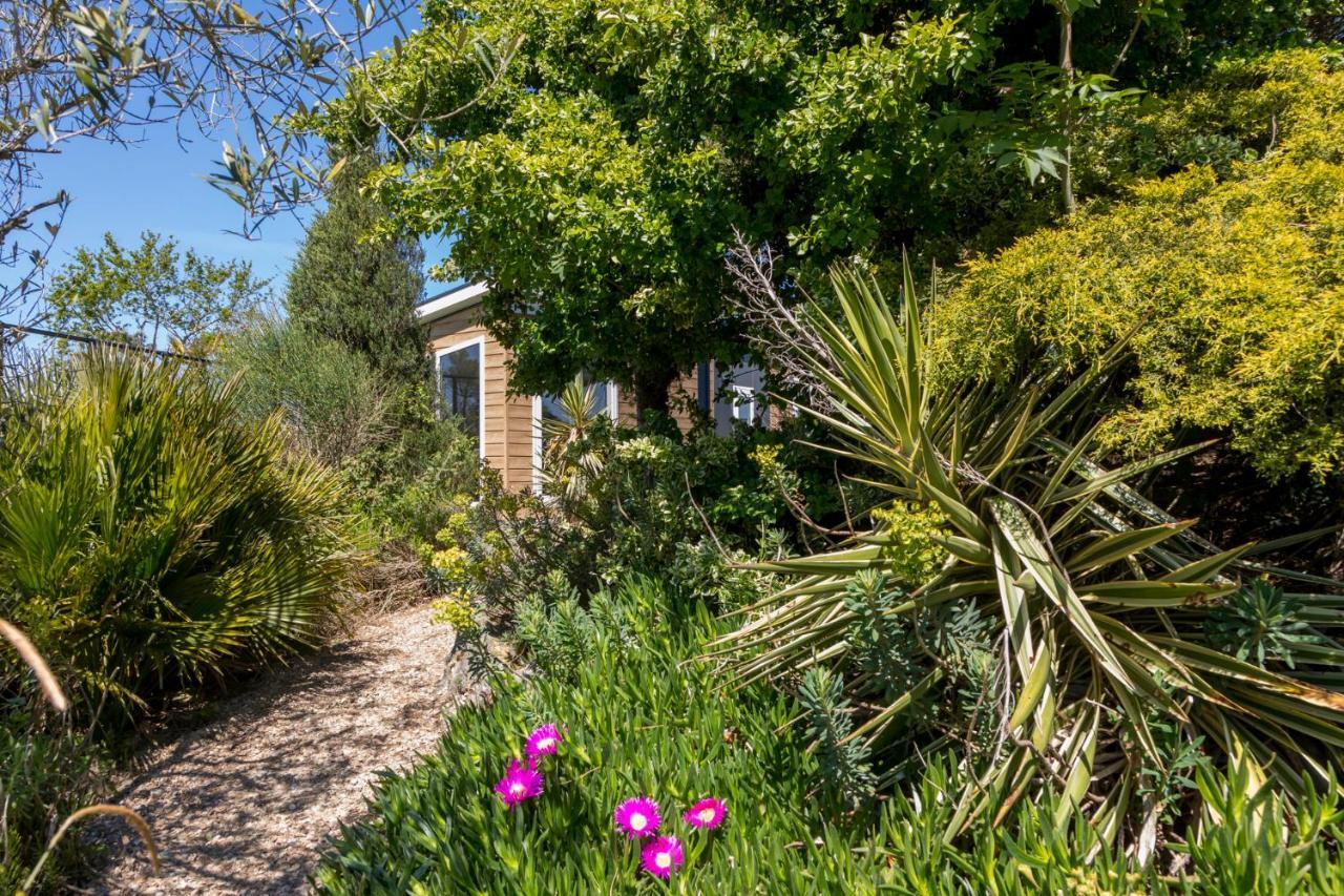 Welcome In - Vakantiepark Fort Den Haak Vrouwenpolder Exterior photo